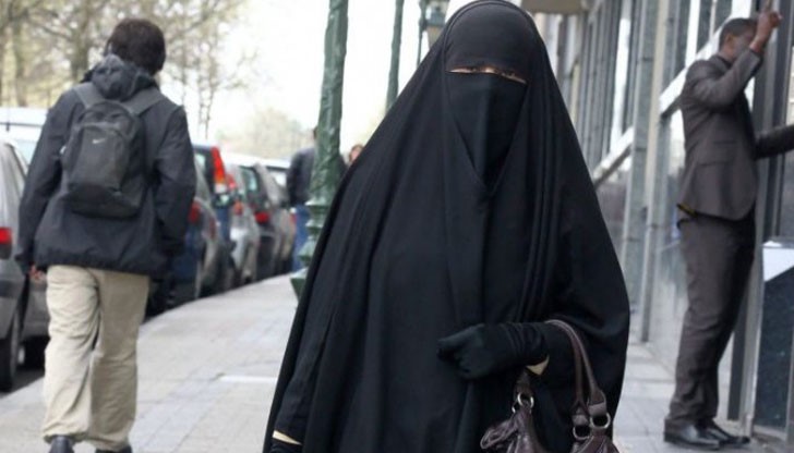 Бизнесмен от алжирски произход, който живее във Франция, ще поеме глобите и в други европейски държави