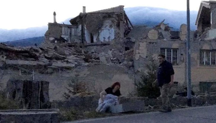 Сериозни са разрушенията в италианските градове Акумоли и Аматриче, които са близо до епицентъра на земетресението