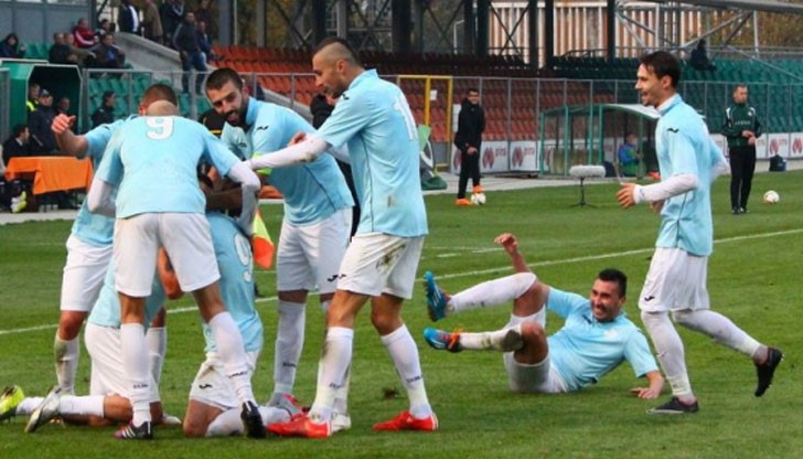 Дунав (Русе) продължава със сензационното си представяне в родния елит Дунав (Русе) продължава със сензационното си представяне в родния елит