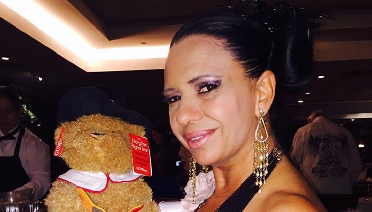 Анита има сериозни неприятности с данъчните с САЩ Анита има сериозни неприятности с данъчните с САЩ