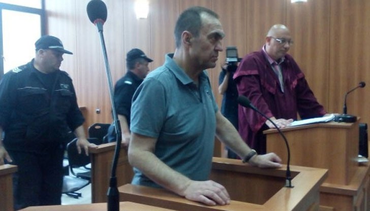 До 10 години затвор може да получи бившият кмет на Стрелча Иван Евстатиев за изнасилването на 16-годишната Ирена