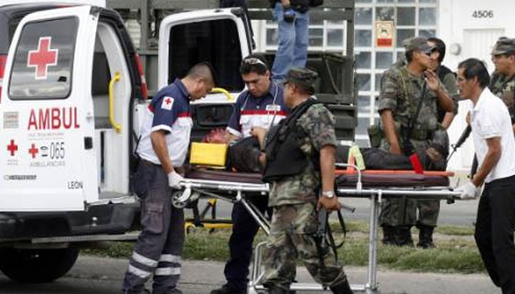 Сред жертвите има седем мъже и една жена