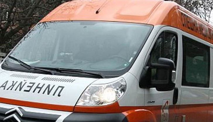 Автомобил, управляван от 19-годишен младеж, се е сблъскал с автобус с бургаска регистрация, управляван от 45-годишен шофьор от Бургас Автомобил, управляван от 19-годишен младеж, се е сблъскал с автобус с бургаска регистрация, управляван от 45-годишен шофьор от Бургас