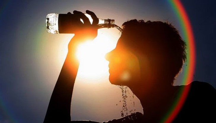 Жълт код е в сила за 12 области на страната за 6 август, събота Жълт код е в сила за 12 области на страната за 6 август, събота