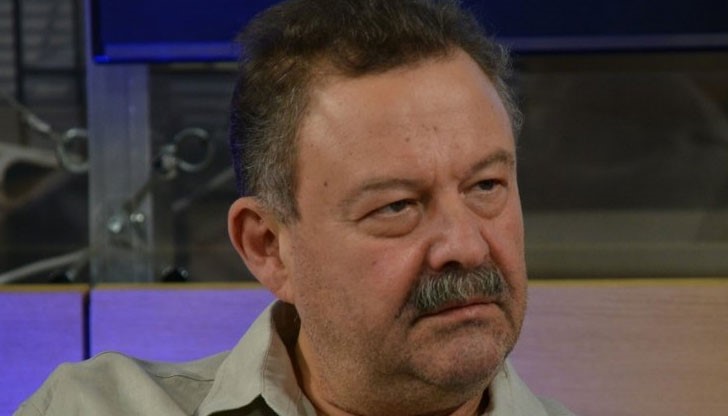 Лекарите още не смеят да оперират тв водещия, тъй като не бил стабилизиран Лекарите още не смеят да оперират тв водещия, тъй като не бил стабилизиран