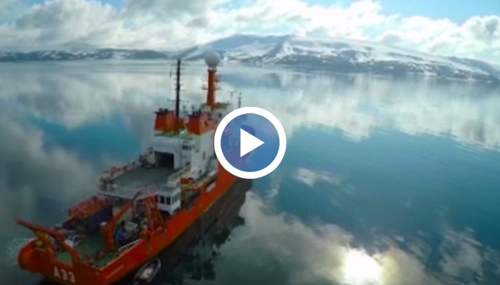 Какво е да изминеш 14 000 километра от ледения континент Антарктида до Сантяго де Компостела?