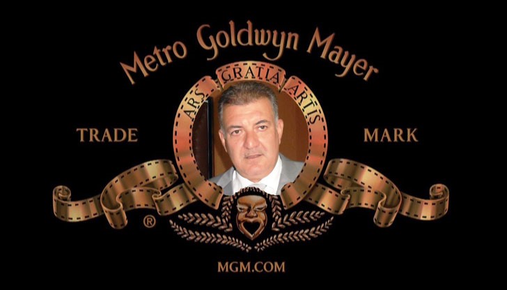 Той е на път да надмине във филмирането на полицейски акции бившия шеф на вътрешното ведомство Цветан Цветанов Той е на път да надмине във филмирането на полицейски акции бившия шеф на вътрешното ведомство Цветан Цветанов