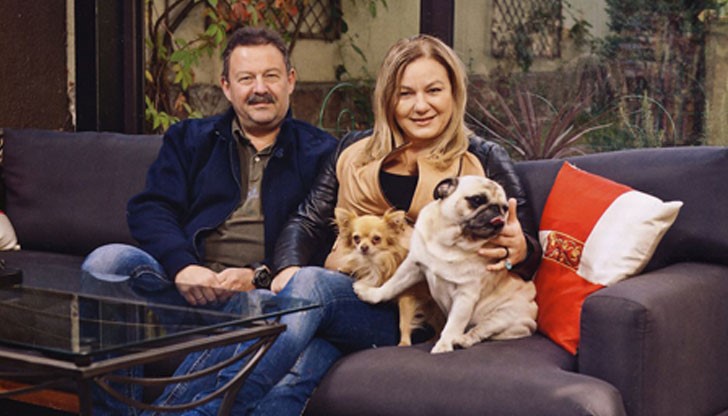 Семейното огнище на известния тв водещ е подредено изцяло от съпругата му Мариана