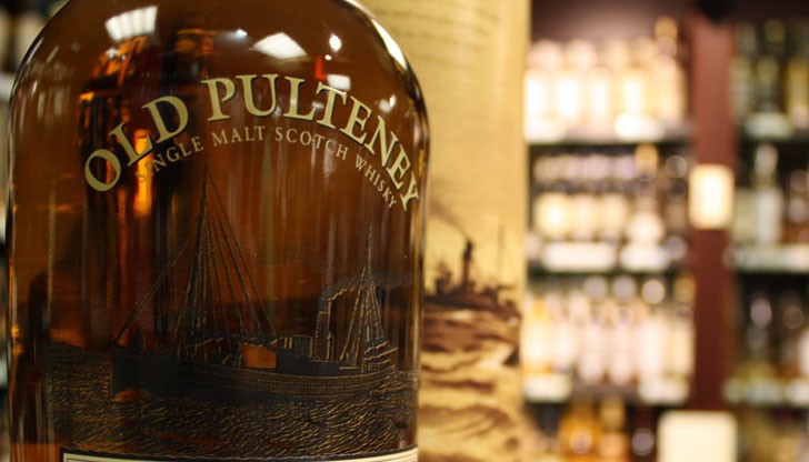 Чарлс Патър, пилот-аматьор, прелетя повече от 1500 километра, за да си купи любимия сингъл малц Чарлс Патър, пилот-аматьор, прелетя повече от 1500 километра, за да си купи любимия сингъл малц