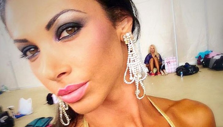 Биляна Йотовска не спира да показва страхотното си стегнато тяло