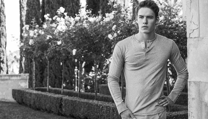 Тайлър Клинтън запленява сърцата на нежната половина от аудиторията на леля си