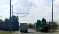 ТИР скъса тролейбусна жица по булевард „България“