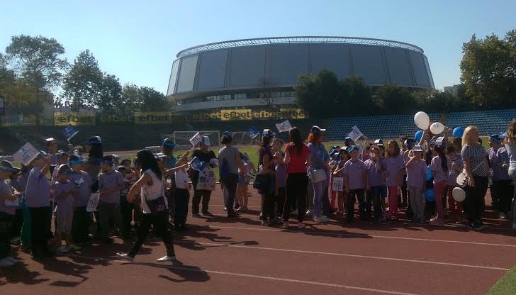 270 деца, учители и родители се включиха в спортен празник