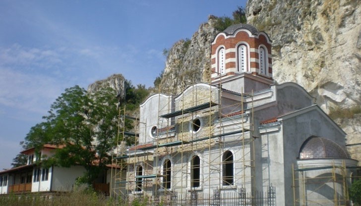 В негово присъствие ще бъде осветена новата църква в Басарбовския манастир