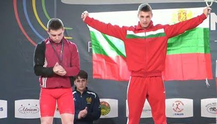 С три абсолютни европейски титли, една вицеевропейска титла и рекорд се завръщат русенските щангисти