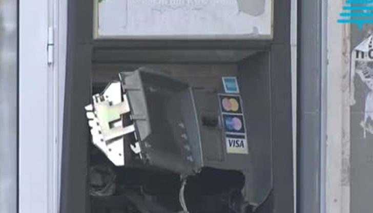 Русенските полицаи разследват посегателство върху банкомат в Русе