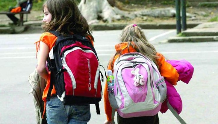 Целта е да се спре фалшификацията на бележки, което често се прави от самите ученици Целта е да се спре фалшификацията на бележки, което често се прави от самите ученици