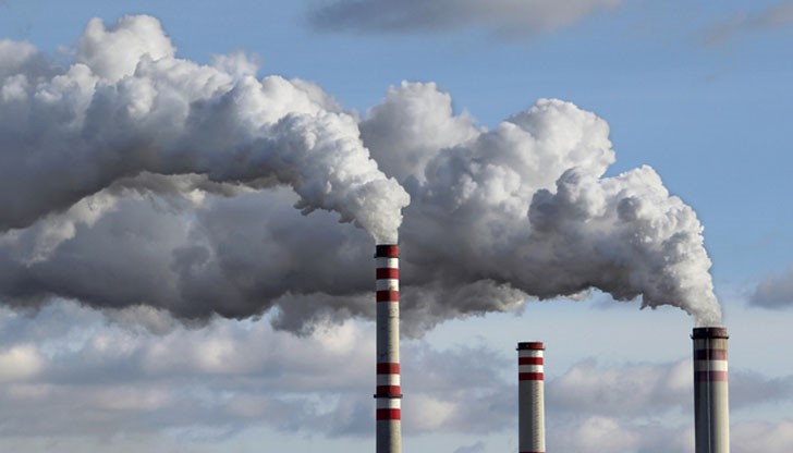 Замърсяването на въздуха идва основно от автомобилите, работещи на въглища заводи и изгаряне на отпадъци