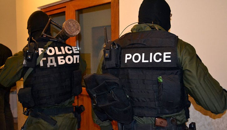 В хода на спецакцията са задържани 16 криминално проявени участници в престъпна група, занимавала се с производство и разпространение на наркотици на територията на страната В хода на спецакцията са задържани 16 криминално проявени участници в престъпна група, занимавала се с производство и разпространение на наркотици на територията на страната