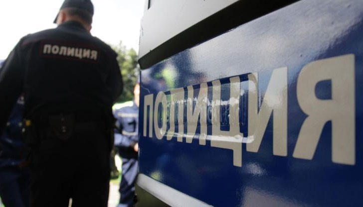 Мъртвопияният мъж забранил на всички да напускат сградата Мъртвопияният мъж забранил на всички да напускат сградата