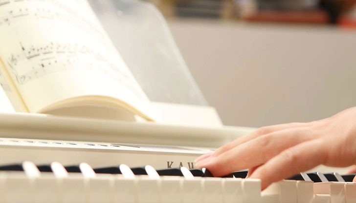 Това бе подаръкът, който получиха за първия учебен ден младите музиканти от Училището по изкуствата