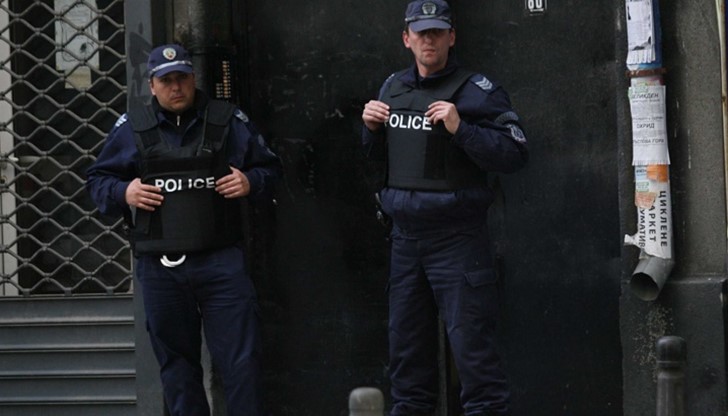 Бракуват 2900 жилетки, защото са с изтекъл срок на годност Бракуват 2900 жилетки, защото са с изтекъл срок на годност