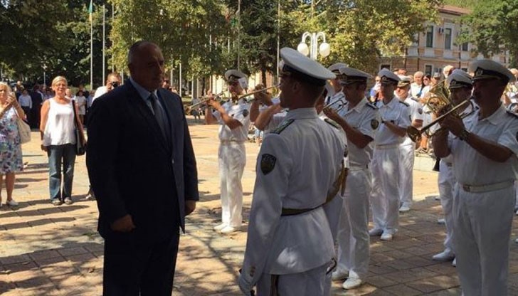 Премиерът откри паметник на генерал Иван Колев в Добрич