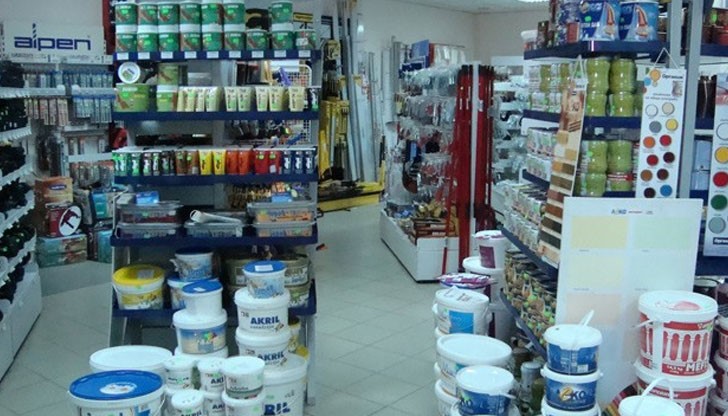 Верига за строителство и обзавеждане заблуждава клиенти с рекламни брошури