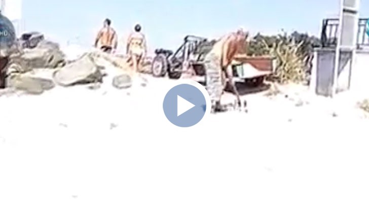 Свидетели разказват, че това се е случило няколко пъти в рамките на един ден