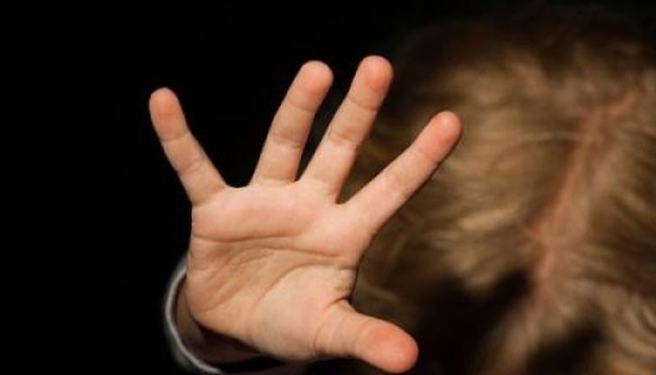 С детето е правен анален и орален секс