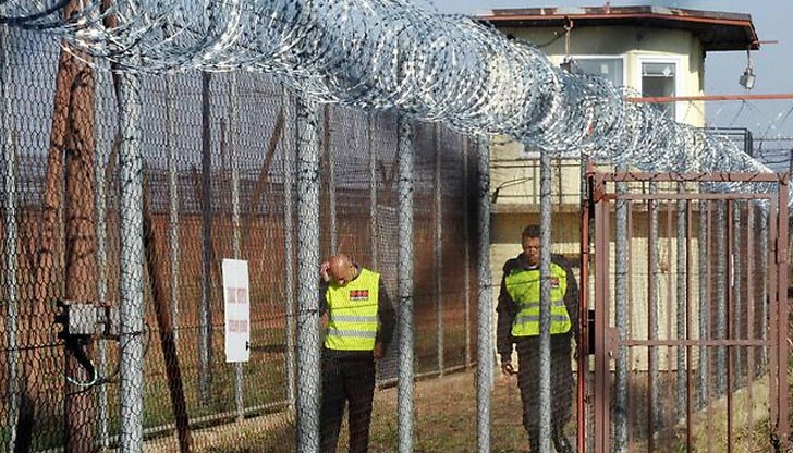 Чехия обвинява Меркел във "фалшив хуманизъм" Чехия обвинява Меркел във "фалшив хуманизъм"