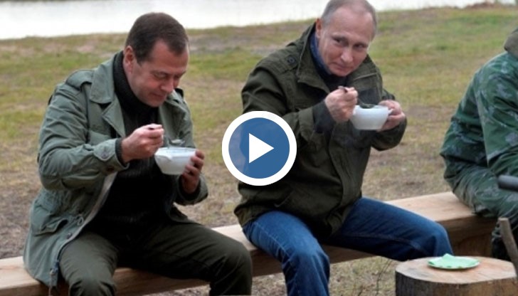 Рибари показаха на Путин и Медведев как се лови риба