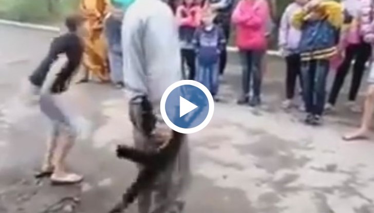 Децата бяха накарани да правят упражнения под дулото на автомат