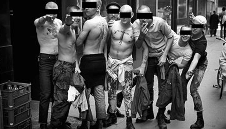 Няколко смешни партии се органзирали на протест срещу бежанците днес Няколко смешни партии се органзирали на протест срещу бежанците днес