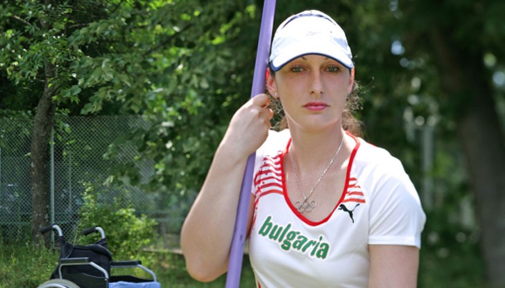 Даниела Тодорова паднала от количката на плажа в "Копакабана" Даниела Тодорова паднала от количката на плажа в "Копакабана"