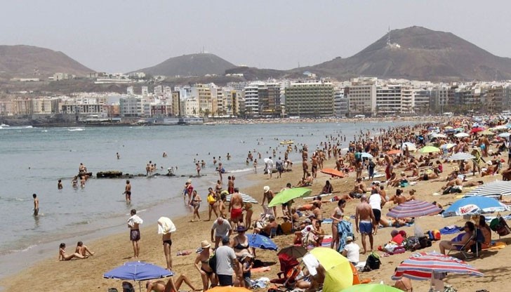 При необходимост, българските граждани могат да се обръщат за съдействие към дипломатическите и консулски представителства на България в Гърция При необходимост, българските граждани могат да се обръщат за съдействие към дипломатическите и консулски представителства на България в Гърция