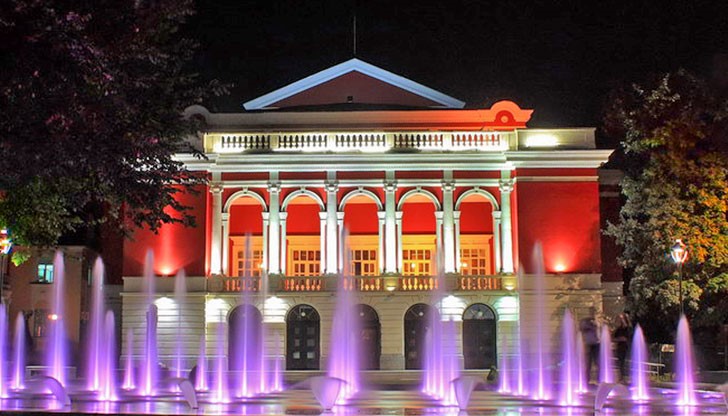 Режисьор на наградената продукция е Светла Бъчварова, а оператор - Николай Лазаров Режисьор на наградената продукция е Светла Бъчварова, а оператор - Николай Лазаров