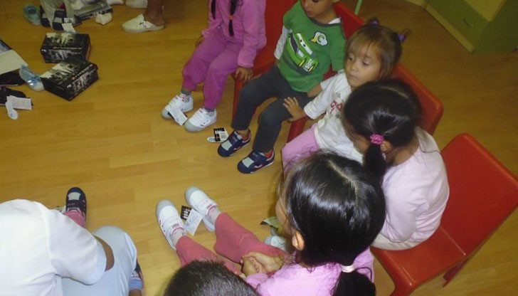 Благотворителната кауза е с цел да бъдат закупени качествени обувки на деца в неравностойно положение