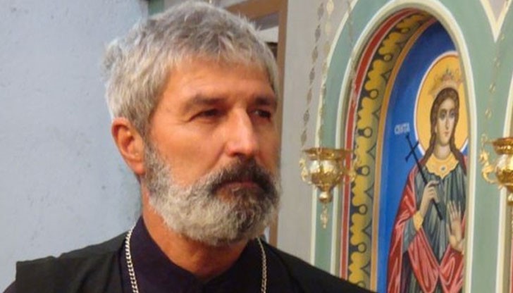 Хора от цяла България се стичат в храма "Свети Йоан Рилски" в Паничище да търсят цяр за болестите си