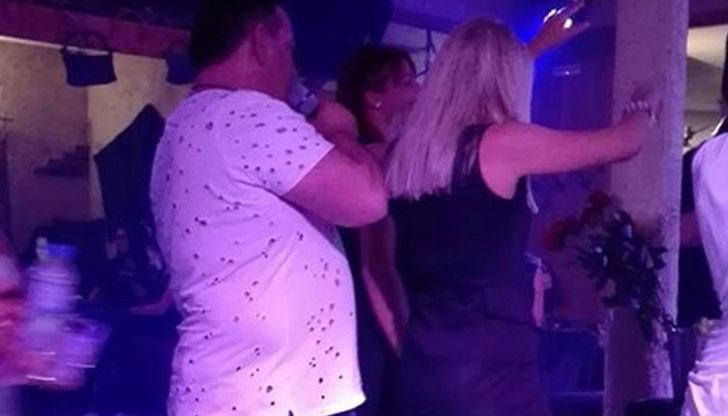 Изкаралият инсулт изпълнител посрещна празника си по време на участие в хитова кръчма в Студентски град в столицата