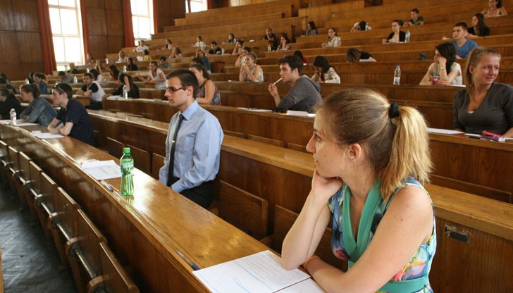 Няма откъде да внесем деца, коментира шефът на Съвета на ректорите Няма откъде да внесем деца, коментира шефът на Съвета на ректорите