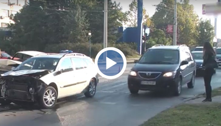 "Вартбург" и "Рено" се ударих тази сутрин малко преди 8 часа