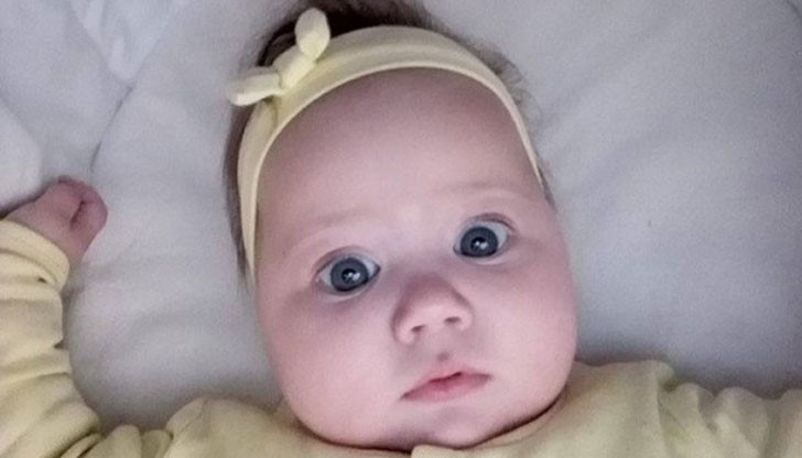 Алекс е родена с диагноза Фибуларна Хемимелия на дясното краче. Необходими са спешни операции в чужбина, за да може да ходи