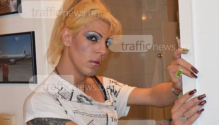 Благовест, представящ се като Алексия е превърнал апартамента в бардак, в който живее със сводника си