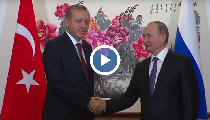 Владимир Путин се пошегува с шефа на турското разузнаване