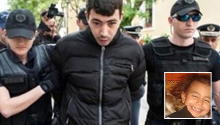 Бащата на 4-годишната Ани Станислав Бакърджиев призна в съдебната зала, че е нарязал невръстното си дете Бащата на 4-годишната Ани Станислав Бакърджиев призна в съдебната зала, че е нарязал невръстното си дете