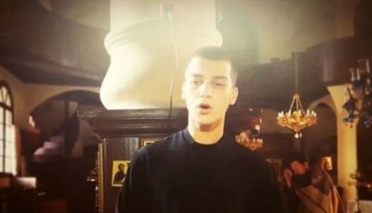 17-годишният Александър Иванов-Максенций съветва да използвате опцията "Live Video" в социалната мрежа за добро!