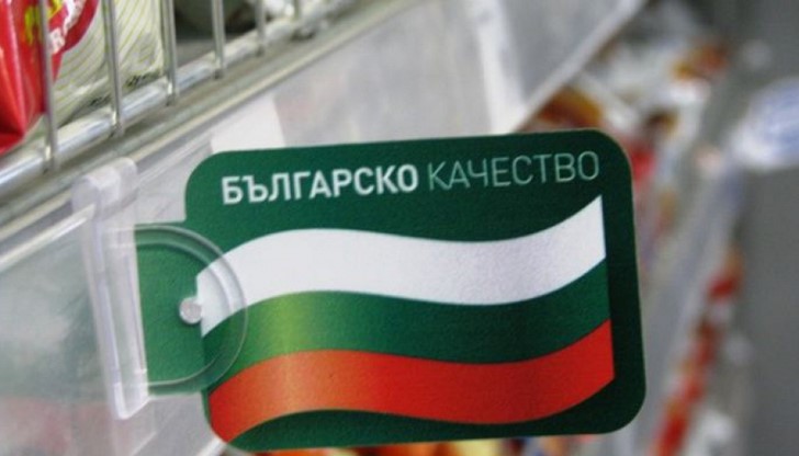 Стоките вътре са 100% български, интериорът – също, обслужването – да не говорим