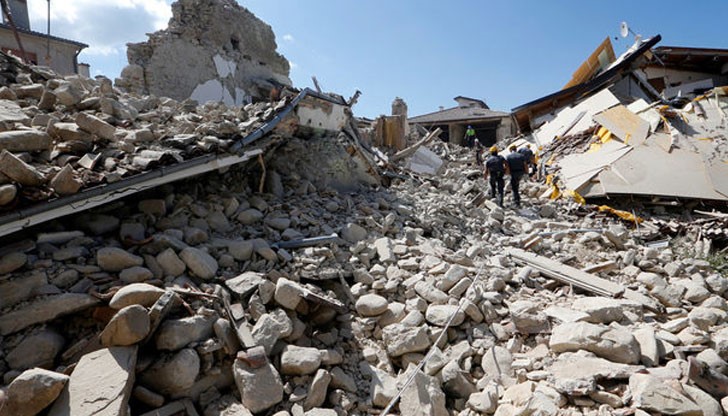 Според сайта през 2016 г. се очакват силни земетресения в Румъния и Турция с магнитуд от порядъка на 6
