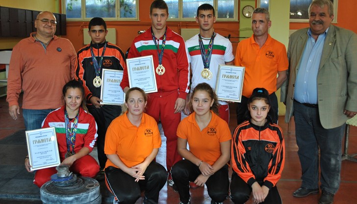 Четирима бяха отличените с грамоти за цялостен принос в областта на спорта за изминалия сезон